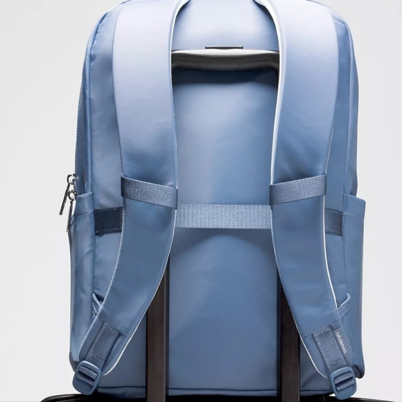 NWT Everywhere Backpack 22LMetal Hardware. Washed Denim/Sheer Oak/Silver - Picture 6 of 9